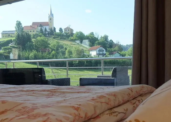 Laura Farm Appartement *